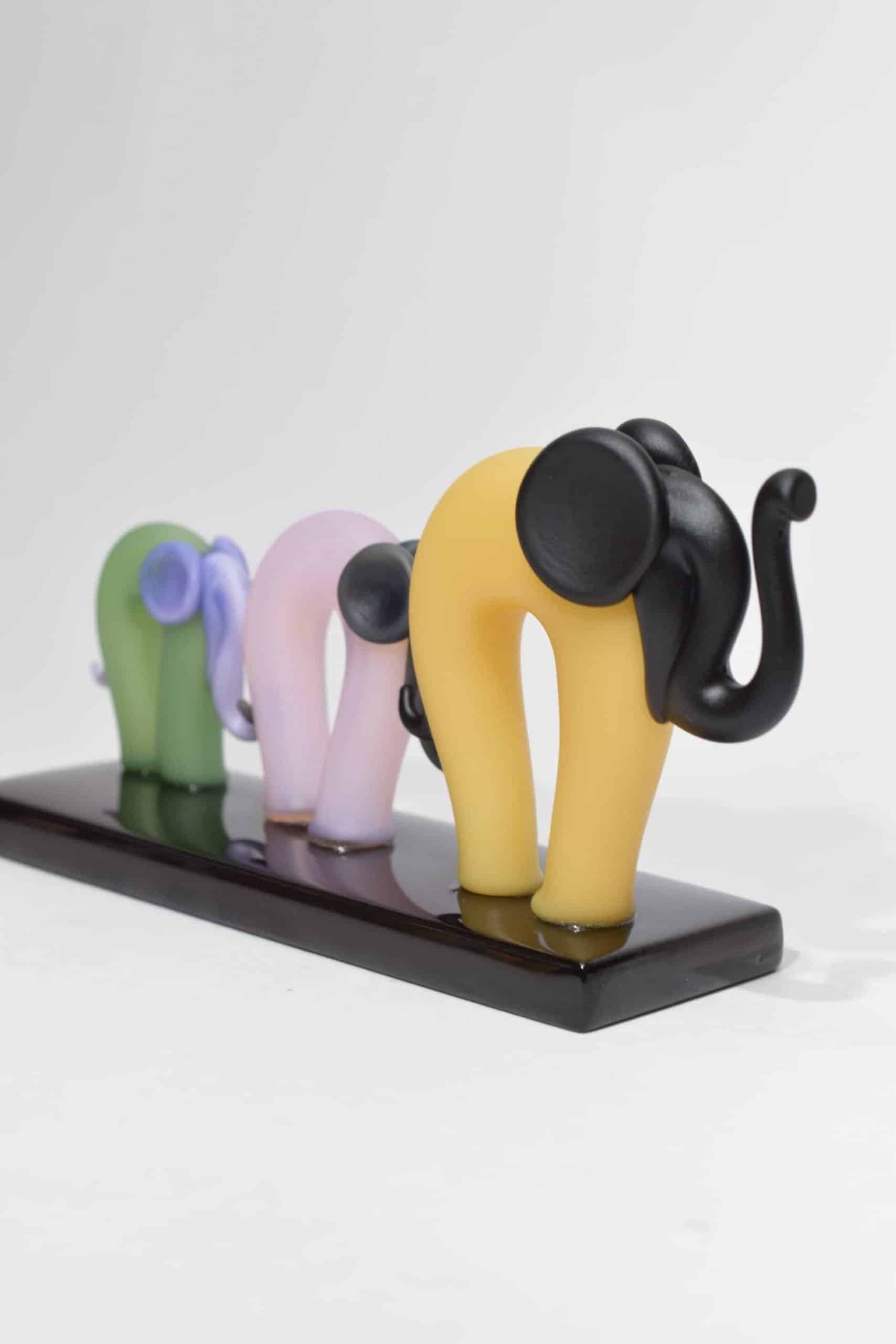 Familie der Elefanten in Muranoglas
