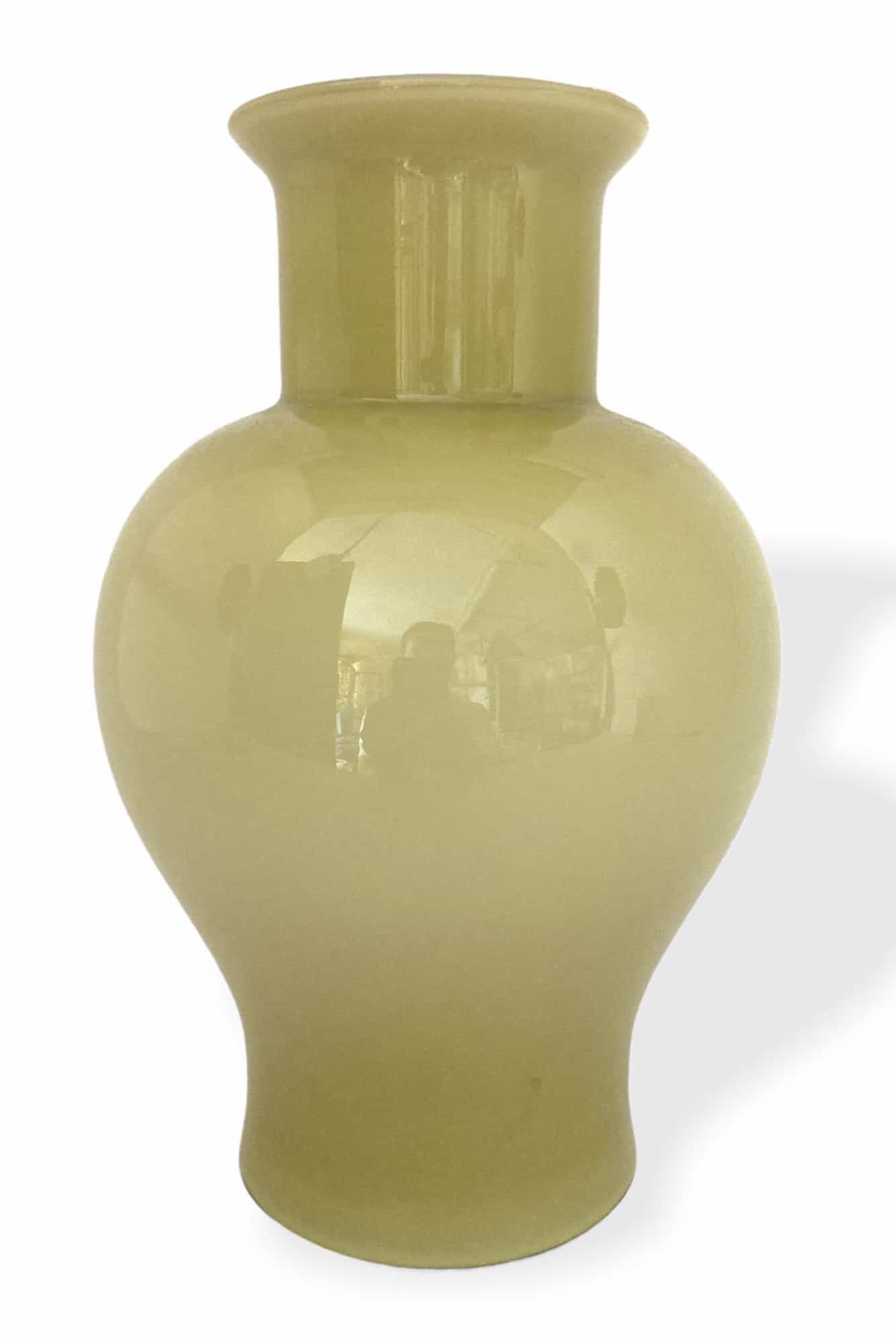 opal vase in murano glass